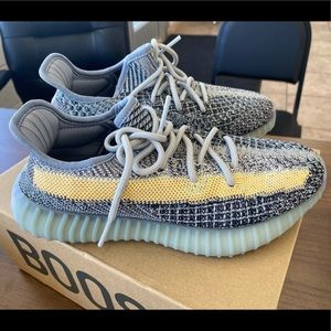 Yeezy 350 Ash Blue